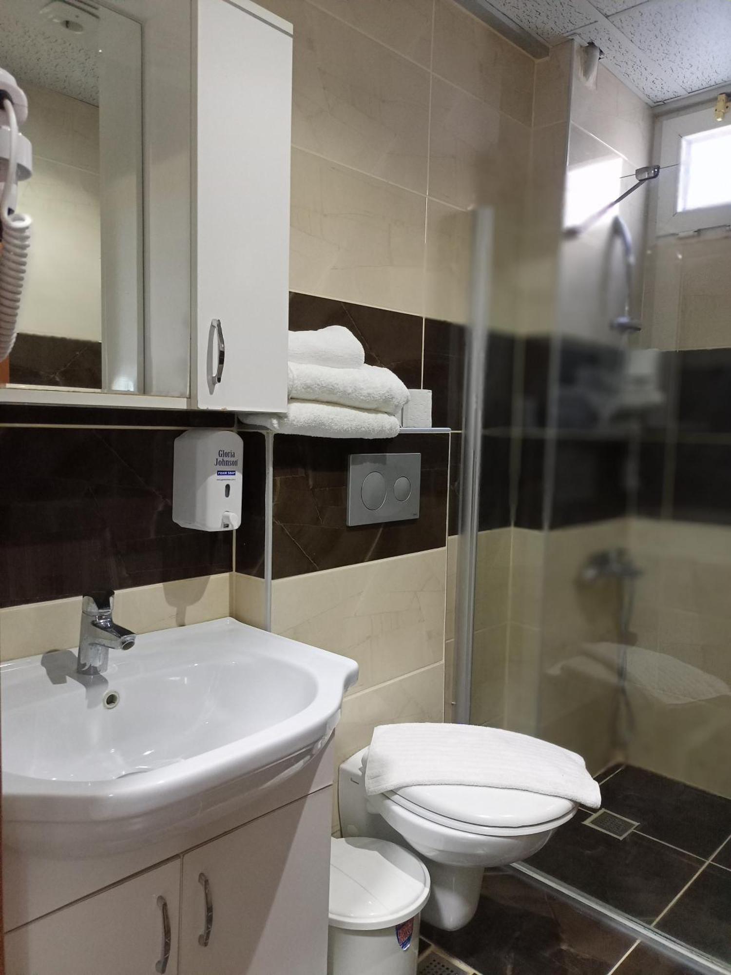 Antalya Konyaalti Guenduez Otel Buitenkant foto
